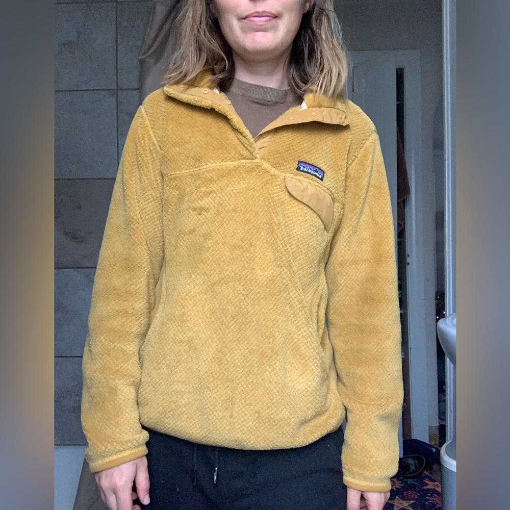 Patagonia Re-Tool Gold fuzzy fleece pullover Small